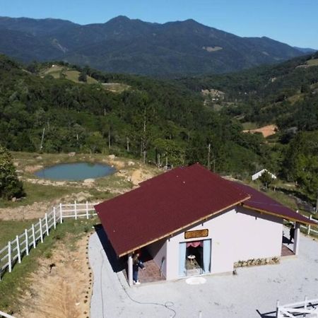 Cabana Recanto Do Arruda Para Casal Em Aguas Mornas Ngoại thất bức ảnh