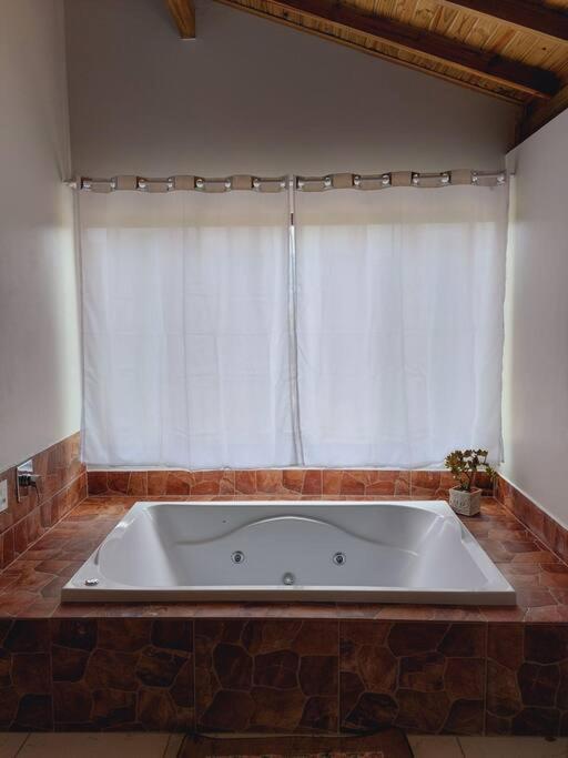 Cabana Recanto Do Arruda Para Casal Em Aguas Mornas Ngoại thất bức ảnh